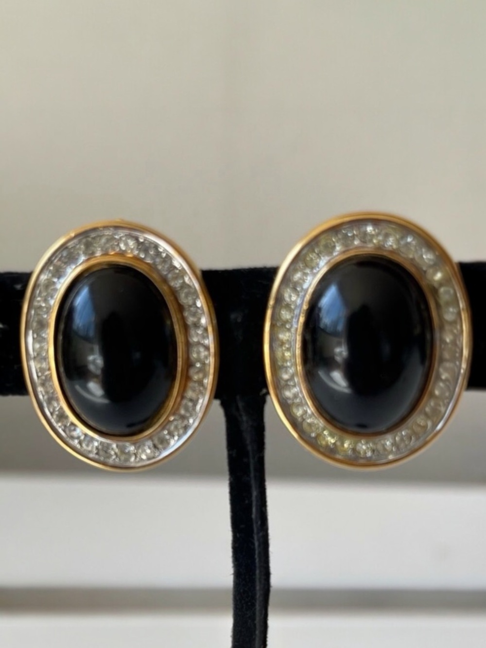 LANVIN Woman post black vintage earrings Black Gold